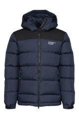 Scandinavian Explorer s kapucí